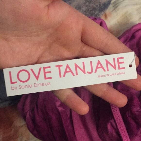 XS LOVE TANJANE Crop Top EE24 2539 - Picture 6 of 6